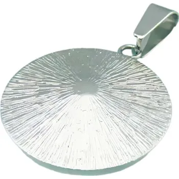 Přívěsek Přívěsek s texturou v kulatém designu, průměr 26,5 mm, stříbrná barva.