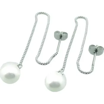 Náušnice Náušnice s plastovou perlou a řetízkem, délka 100 mm, průměr perly 9 mm, hmotnost 3 g.