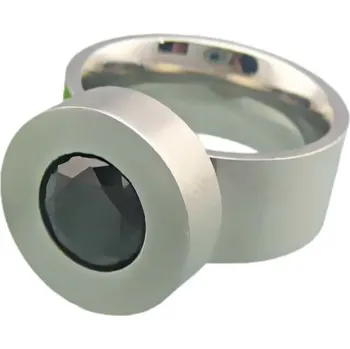 Prsten Ocelový prsten s černým kamenem, šířka 10 mm, průměr 17.7 mm, váha 21.7 g. 54,4
