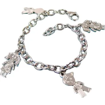 Náramek Náramek s přívěsky ve tvaru postaviček, stříbrná barva, délka náramku 20 cm.