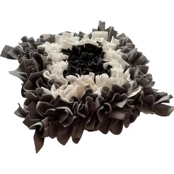 Hračka pro psa Čmuchacíkoberečky.cz® Čmuchací kobereček extra hustý BAREVNÝ TERČ ČERNO-BÍLO-ŠEDÝ 1863/45X2