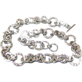 Řetízek Ocelový řetízek s lesklými články, délka 500 mm, šířka 19 mm.