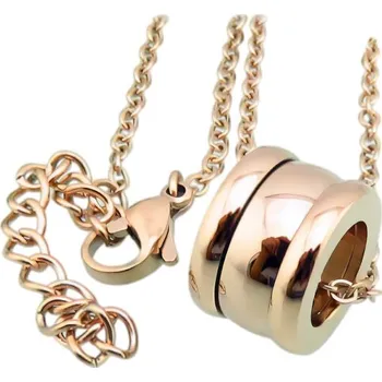 Řetízek Náhrdelník s přívěskem ve stříbrné barvě, kulatý design, délka 40 cm, průměr přívěsku 14.5 mm, šířka 10 mm.