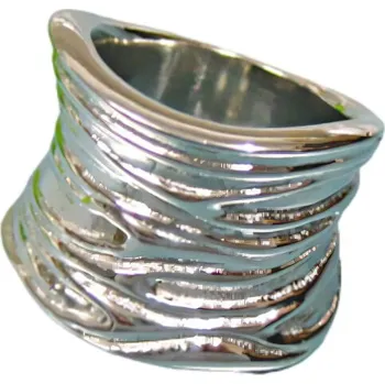 Prsten Elegantní ocelový prsten s vlnitým designem a lesklou stříbrnou barvou, kód produktu 7PR9411. 54,4