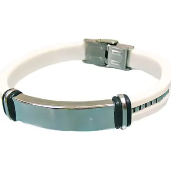 Náramek Náramek s hladkým stříbrným prvkem a bílým silikonovým páskem, elegantní design pro každodenní nošení.