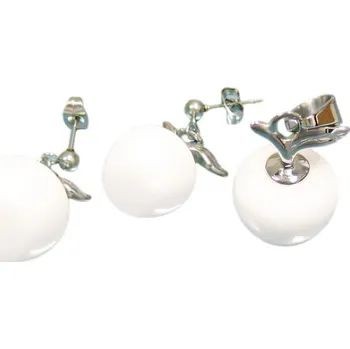 Souprava šperků Set náušnic a přívěsku s bílými perlami, průměr náušnic 14 mm, průměr přívěsku 16 mm.