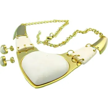 Souprava šperků Ocelový set náhrdelníku a náušnic s bílým kamenem, rozměry náhrdelníku: H: 62 mm, N: 470 x 5 mm, váha: 76 g.