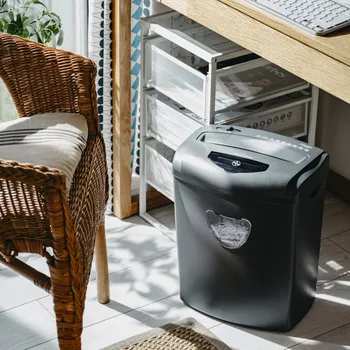 Skartovačka ADLER AD 1038 – skartovač dokumentů šedá