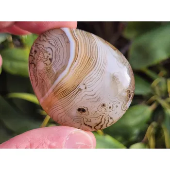 Přírodní kámen Troml kámen achát sardonyx 51g (Čína)