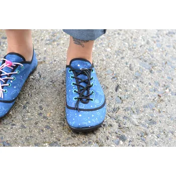 Gumičky Barva: černá