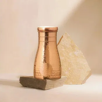 Forrest & Love měděná karafa s hrnkem na vodu tepaná s květem života 1000 ml