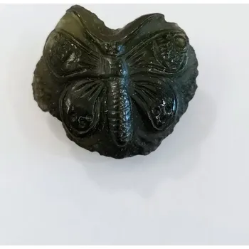 Drahý kámen Vltavín glyptika motýl