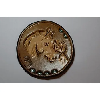 Podtácek Pivní kožený podtácek - kůň s dívkou (originální ruční výrobek ze Slovácka)