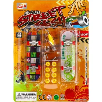 Obraz MEGA CREATIVE 454774 Twisting Skateboard