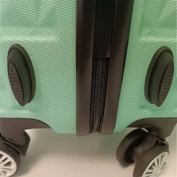 Bavy Cestovní kufr skořepinový 28" Diamond Light green