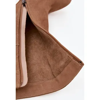 Dámská zimní obuv Dámské zateplené kotníkové boty z přírodního semiše na sloupkovém podpatku – béžové Velikost: 40