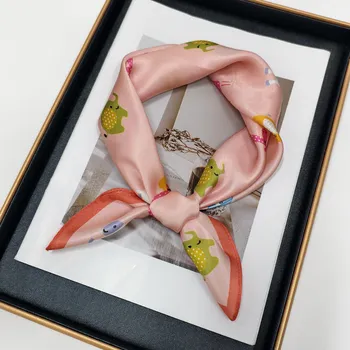 Šátek Hedvábný šátek zoologická zahrada růžová 53x53 cm v dárkovém balení, HEDVÁBNÝ SVĚT