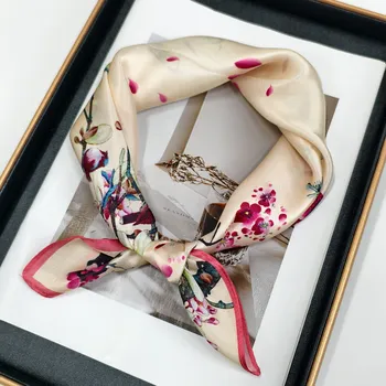 Šátek Hedvábný šátek letní probuzení 53x53 cm v dárkovém balení, HEDVÁBNÝ SVĚT