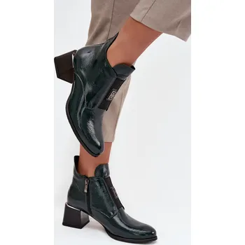 Dámské kozačky Kožené lakované kotníkové boty na klocku s ozdobným detailem zateplené Zazoo 60560 Barva: Zelená, Velikost: 39