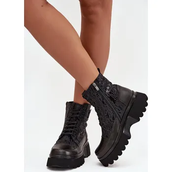 Dámské kozačky Kožené dámské kotníčková na platformě s nápisy a ozdobným detailem Artiker 57C2273 Barva: Černá, Velikost: 39