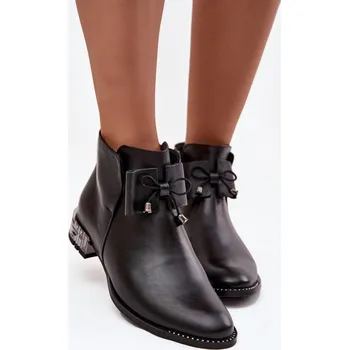Dámské kozačky Dámské kotníkové boty z pravé kůže na nízkém podpatku Zazoo 1396 Barva: Černá, Velikost: 38