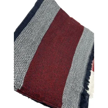 Šála Fashion Dámská červená šála Barva: Červená