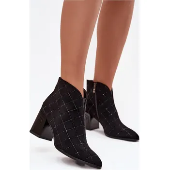 Dámské kozačky Dámské kotníkové boty na podpatku se zdobením D&A MR52-133 Barva: Černá, Velikost: 38