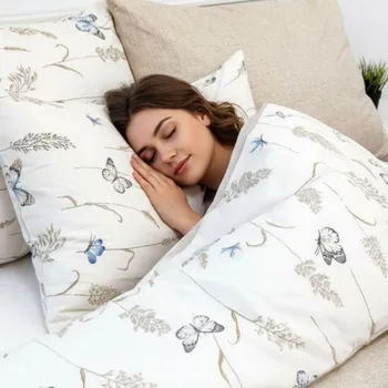 Povlečení Francouzské bavlněné povlečení Borboleta + Sit béžová Zapínání: zip, Velikost polštáře: 2x70x90, Velikost přikrývky: 200x200 Šev uprostřed