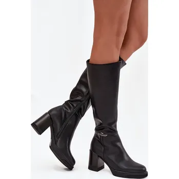 Dámské kozačky Dámské kozaki musketyýrky z přírodní kůže na podpatku vyhřívané Vinceza 66826 Barva: Černá, Velikost: 38