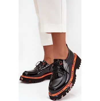 Dámské polobotky Kožené dámské lakované polobotky Artiker 57C0176 Barva: Černá, Velikost: 39