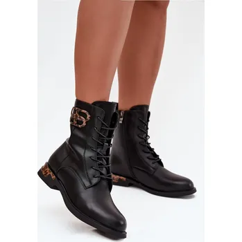 Dámské kozačky Kožené dámské kotníkové boty na plochém podpatku s ozdobou vyhřívané Artiker 57C1064 Barva: Černá, Velikost: 39