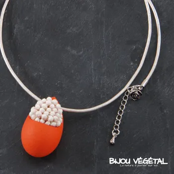 Náhrdelník Radis et Capucine | Živé šperky - Náhrdelník Slza oranžový s trvalými bílými květy