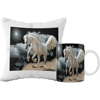 SADA HRNEK A POLŠTÁŘ KONĚ ZVÍŘATA NÁPAD NA DÁREK SKVĚLÁ GRAFIKA