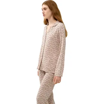 Dámské pyžamo Dámské pyžamo s květinovým vzorem a zapínáním na knoflíky Vamp 23072 beige peach velikost S