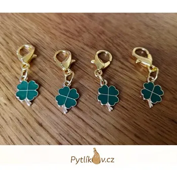 Přívěsek Přívěsek na klíče/kabelku/batoh Čtyřlístek (Přívěsek s karabinkou. Testováno na nikl. Materiál: Zinkoslitina.)