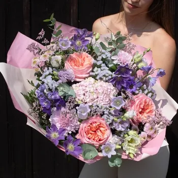 Dámské tričko Růžovo-fialová (Kytice s dominantní sytě růžovou/červenou/fialovou) Základní