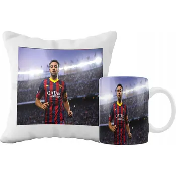 Polštář SADA HRNEK A POLŠTÁŘ JAVIER HERNANDEZ MÍČ NÁPAD NA DÁREK GRAFIKA