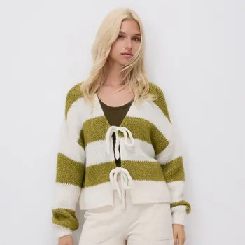 Dámský svetr Reserved - Kardigan s&nbsp;vázáním - světle olivová - 480GP-81X - 480GP-81X-XL