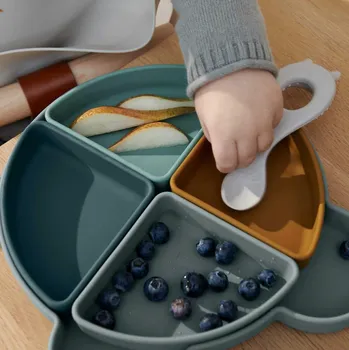 Talíř LIEWOOD Arne Dělený talíř Mr. Bear Blue Fog Multi Mix