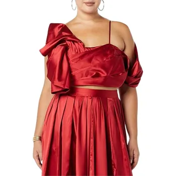 SATÉNOVÝ DÁMSKÝ CROP TOP ČERVENÝ VELIKOST L ASYMETRICKÝ S ODKRYTÝMI ZÁDY