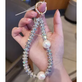 Přívěsek B-TOP Třpytivý přívěsek na mobilní pouzdro s krystaly a perlami