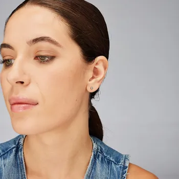 Náušnice Brosway Minimalistické ocelové náušnice Essential BNL11 0,4 cm + 2 měsíce na vrácení zboží