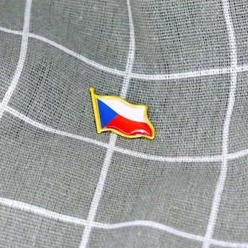 Vlajka České republiky se zlatým okrajem