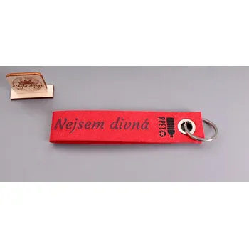 Přívěšek z plsti, červený - nejsem divná, jsem limitovaná edice