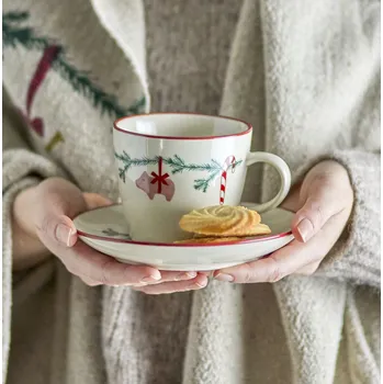 Bloomingville Kameninový hrneček Yule 300 ml Bloomingville Yule Mug, Nature, Stoneware