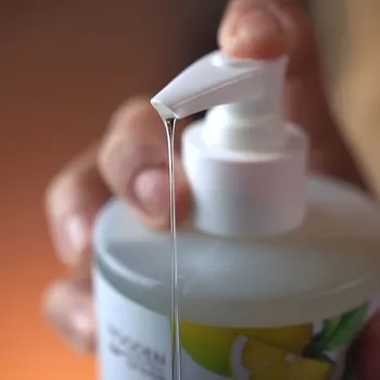 Mýdlo Tekuté mýdlo máta a citron Wooden Spoon 300ml