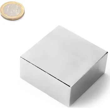 Dekorativní magnet Neodymový magnet kvádr 50 × 50 × 25 mm, síla 109 kg