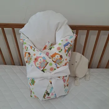 Zavinovačka Pro útulný domov Povlak na péřovou zavinovačku Sovičky oranžové TYP zavinovačky: ČTVERCOVÁ, ROZMĚR povlaku: 70 x 70 cm