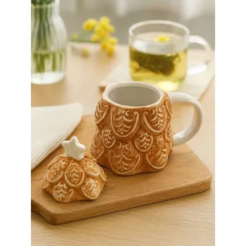 Sinsay - Vánoční keramický hrnek ve tvaru vánočního stromku s víčkem - vícebarevná - 002GI-MLC - 002GI-MLC-ONE