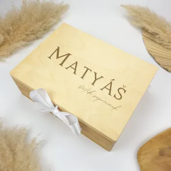 Lovelu Vzpomínková krabice pro miminko - přírodní s gravírováním mašle - Dotek vzpomínek